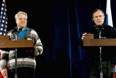 Ельцин еще в 1992 году во время разговора с Бушем-старшим предрек войну против Украины