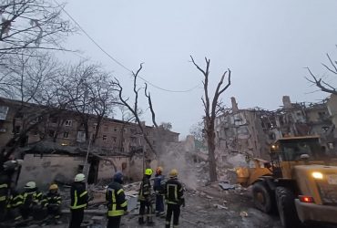 Удар по дому в Краматорске: из-под завалов достали тело погибшей женщины