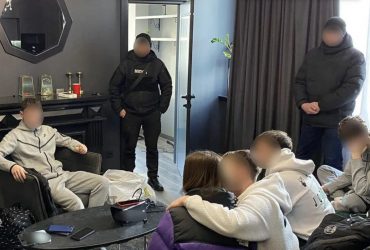 Глава ТЦК в Киеве прокомментировал вручение повесток организаторам пьяных вечеринок