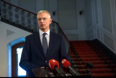 Премьер Латвии назвал страны, которые помогают торговцам обходить санкции против РФ