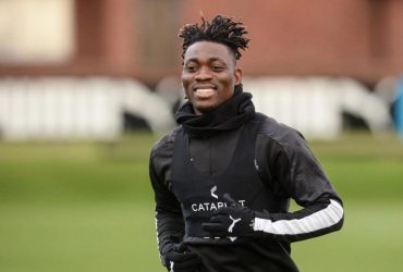 Екс-футболіст Челсі опинився під завалами після землетрусів у Туреччині