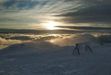 Карпати скував лютий мороз: температура впала до -22°, можливі лавини (фото)