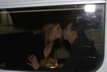 В Україні запустили потяг для закоханих, вечерю для пар готує сам Євген Клопотенко (відео)