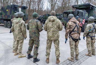 Україна не отримала чверть обіцяного партнерами важкого озброєння