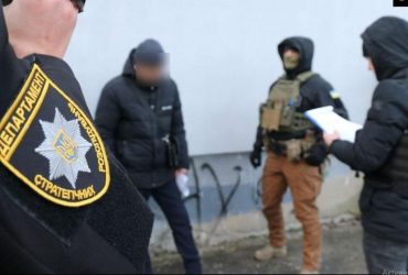 Правоохоронці викрили зрадників, які під час окупації Херсона керували центральним ринком