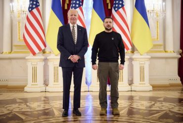 Зеленський про скандальну обіцянку Трампа: Байден міг би закінчити війну за п'ять хвилин