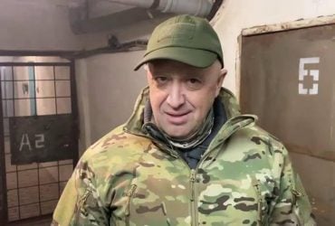Anxious Prigozhin showed how the Armed Forces of Ukraine will surround Wagner and go to liberate Donbass (video)