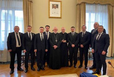 Рік від початку абсурдної війни: українські парламентарі зустрілися з Папою Франциском