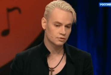 Відомий російський співак влаштував шоу з окупантами: глядачі витирали фальшиві сльози (відео)