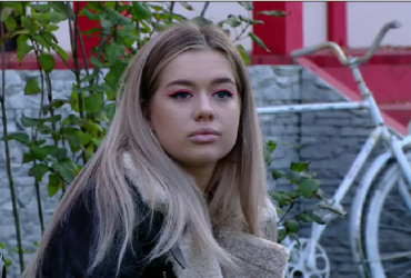 Участнице Дома-2 разбили голову в клубе (видео)