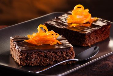 Кохання з першого шматочка: шоколадний пиріг без борошна від Одрі Хепберн