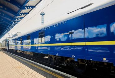 Укрзалізниця на свята призначала десятки додаткових вагонів: маршрути