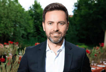 Телеведучий Тимур Мірошниченко отримав повістку