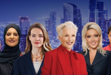 Мама Ілона Маска потрапила в скандал через виступ з росіянками