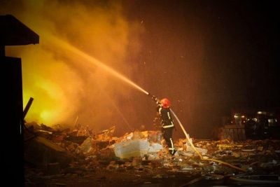 РФ атаковала дронами Львовскую область: загорелись дома, повреждены автомобили
