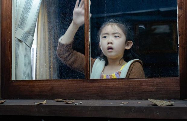 Апокалиптические муки выбора: обзор фильма "Стук в дверь" от М. Найта Шьямалана