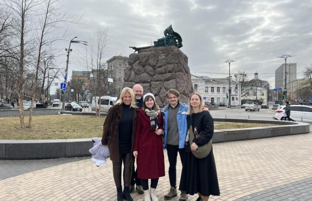 Зірка "Гри престолів" приїхав до Києва (фото, відео)