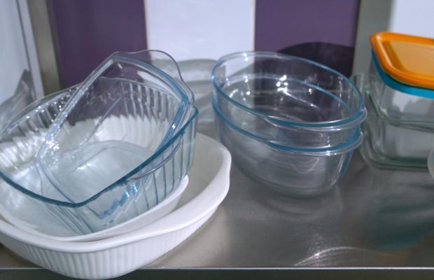 Не отдавайте пустую посуду и не берите в руки чужие тарелки: вот, что случится