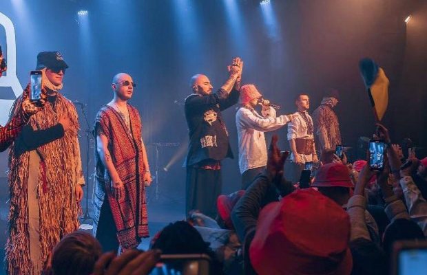 Гурт Kalush Orchestra переспівав TikTok-тренд "Парова машина" (відео)