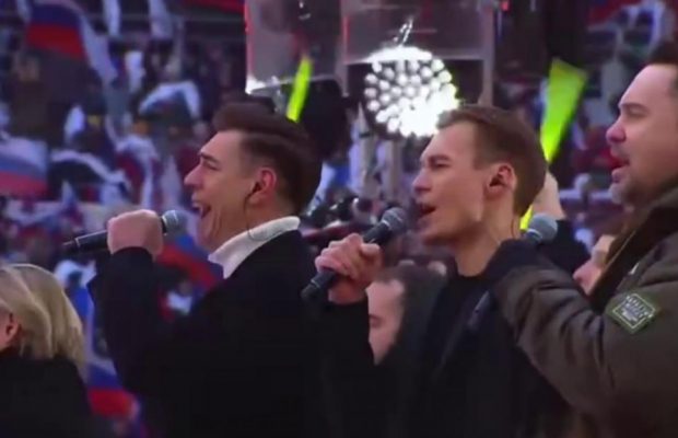 Цой в труні перекинувся: артисти-путіністи влаштували "свято" в Лужниках (відео)