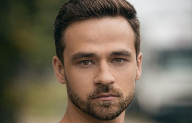 Актер Даниил Мирешкин: Сниматься в разбомбленном доме было довольно неловко. Казалось, что мы со своими камерами здесь максимально неуместны