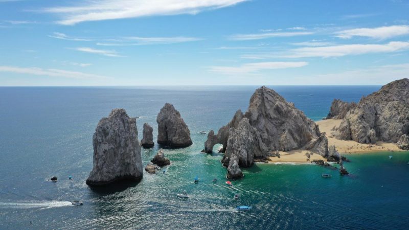 Калифорнийский залив у берегов мексиканского города Кабо-Сан-Лукас / фото ua.depositphotos.com Калифорнийский залив у берегов мексиканского города Кабо-Сан-Лукас / фото ua.depositphotos.com