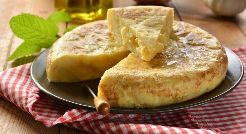 Що приготувати на вечерю недорого: 3 бюджетних рецепта на всю сім'ю