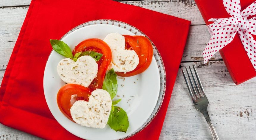 Красиві салати на День святого Валентина: 4 романтичні рецепти