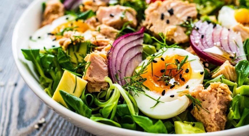 Фантастический салат с тунцом: ТОП-3 простых рецепта