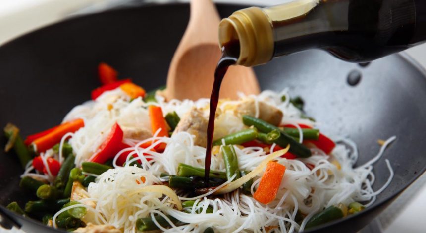 Вы легко приготовите это дома: варианты, чем заменить соевый соус