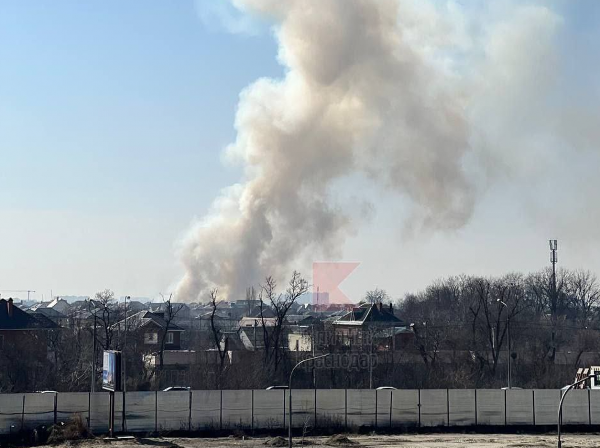 Жители Краснодара пожаловались на звухи взрывов / фото "Типичный Краснодар" Жители Краснодара пожаловались на звухи взрывов / фото "Типичный Краснодар"