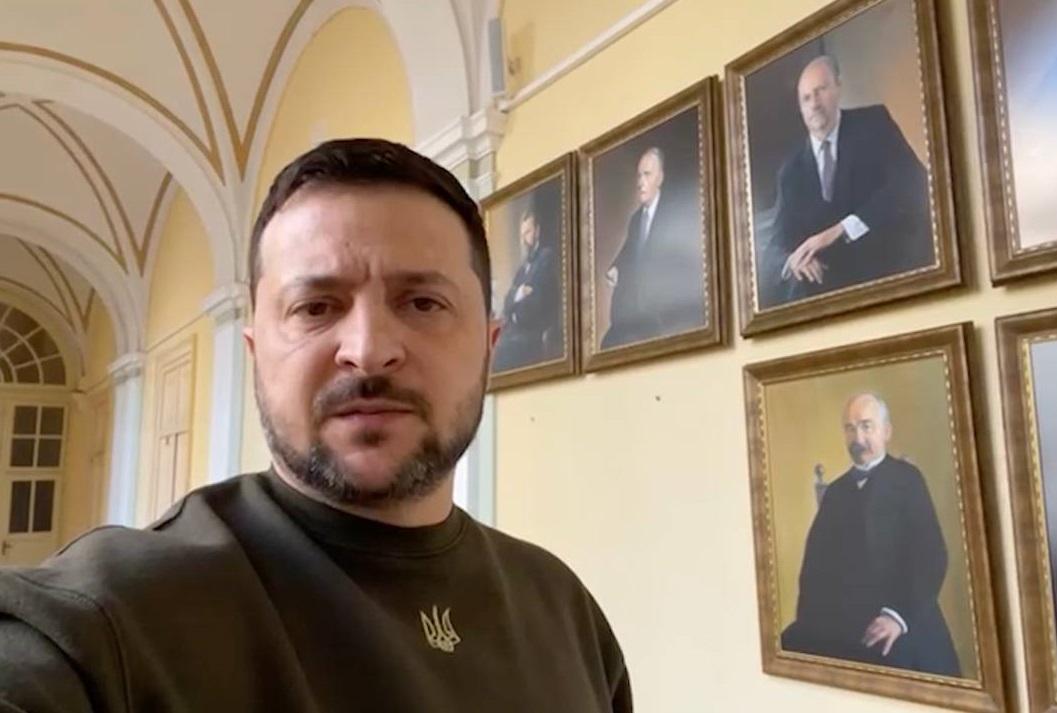 Зеленский передал эти предложения в парламент / фото president.gov.ua Зеленский передал эти предложения в парламент / фото president.gov.ua