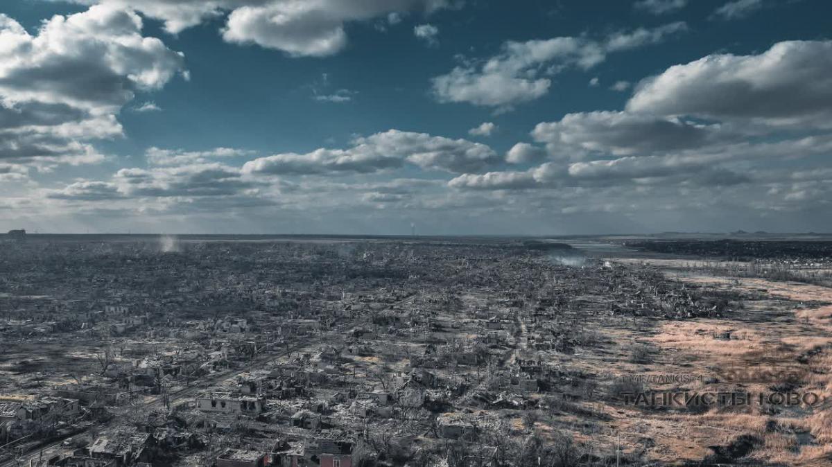 З'явилися апокаліптичні фото розбомбленої Мар'їнки / фото пабліки окупантів З'явилися апокаліптичні фото розбомбленої Мар'їнки / фото пабліки окупантів