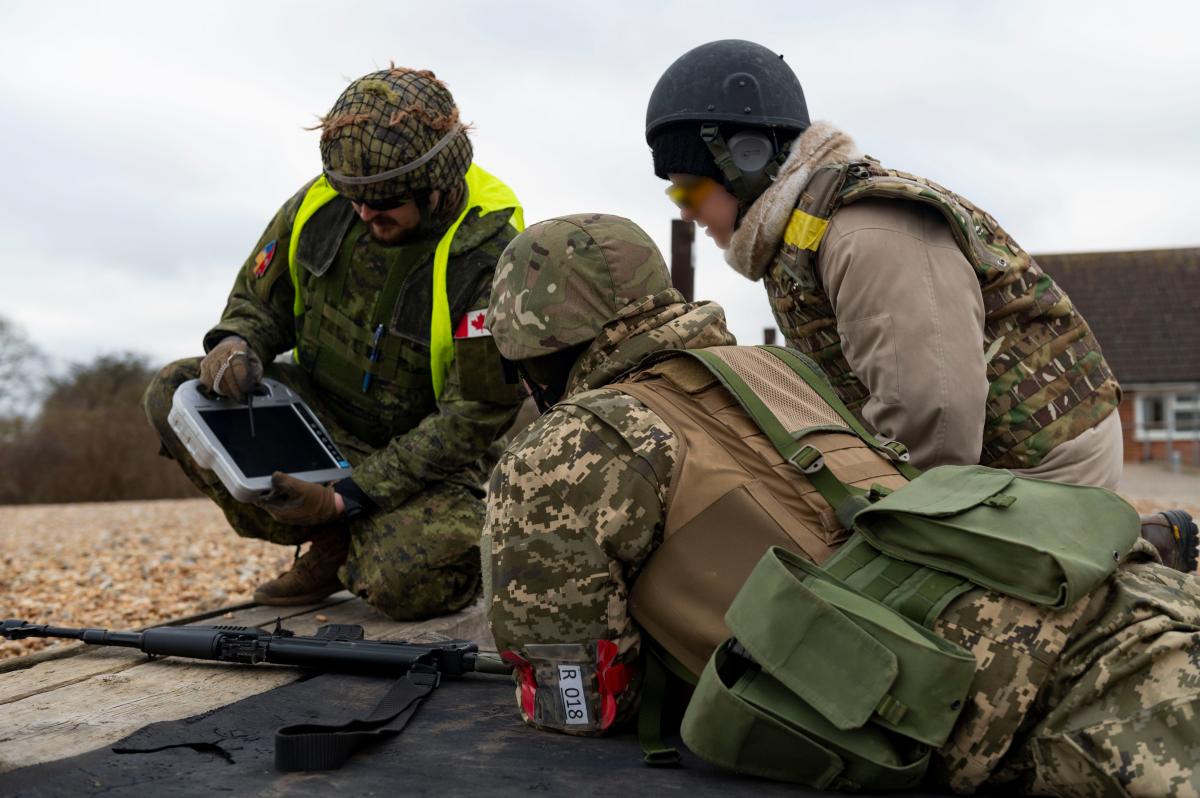 Подготовка ВСУ к работе с танками Leopard / фото twitter.com/CanadianForces Подготовка ВСУ к работе с танками Leopard / фото twitter.com/CanadianForces