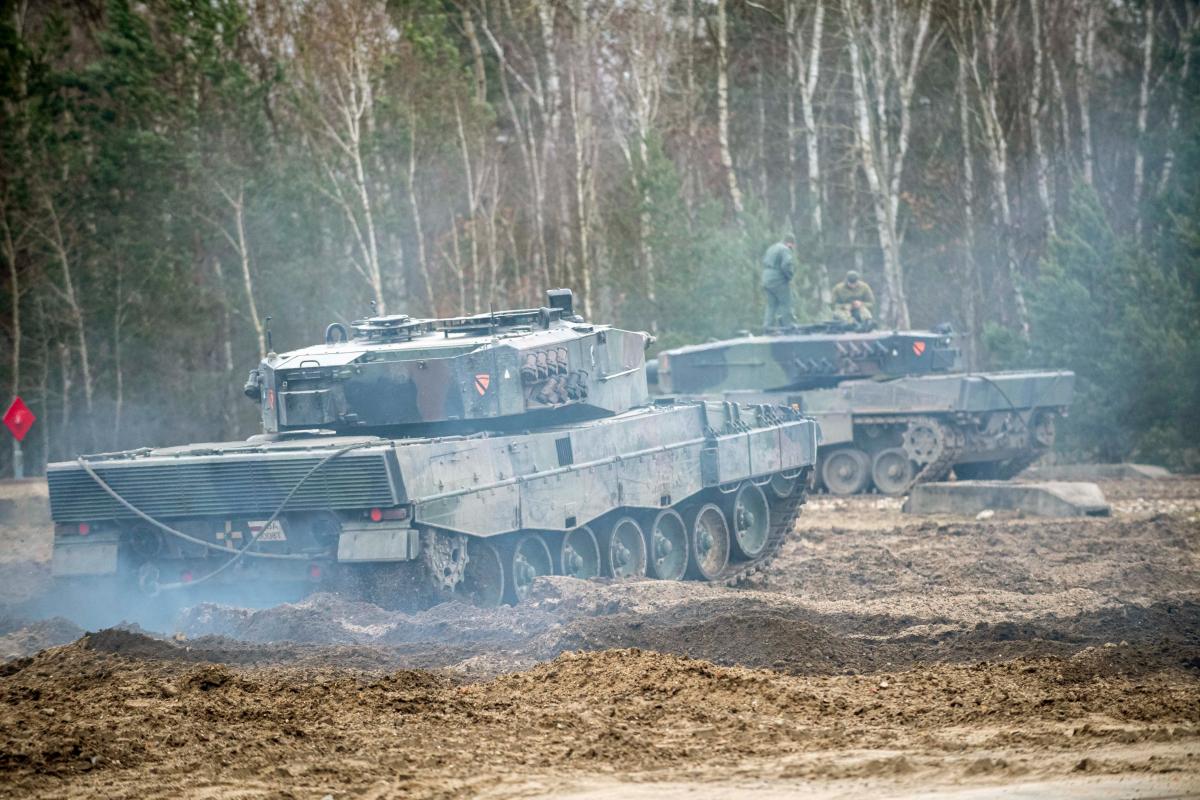 ВС Канады показали подготовку украинских военных на Leopard / фото twitter.com/CanadianForces ВС Канады показали подготовку украинских военных на Leopard / фото twitter.com/CanadianForces