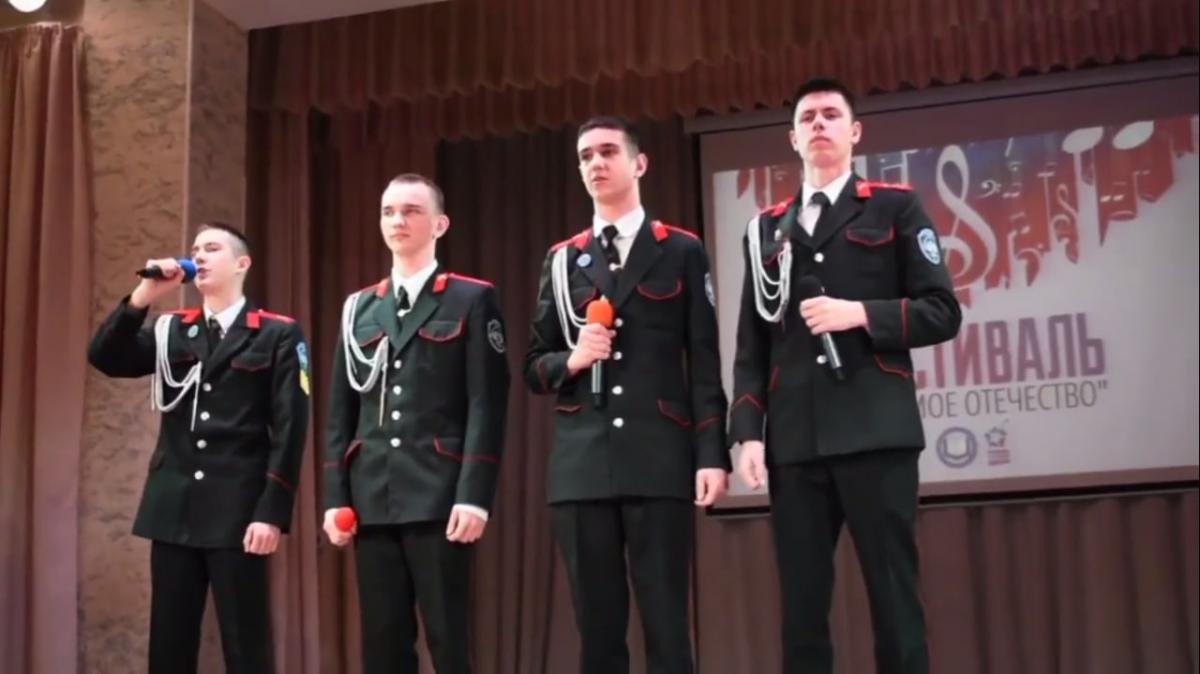 В РФ кадети заспівали про "Груз-200" / скриншот В РФ кадети заспівали про "Груз-200" / скриншот