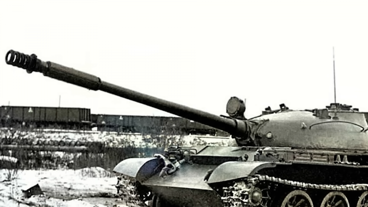 Головна танкова армія РФ може почати використовувати 60-річні Т-62 / скриншот з відео Головна танкова армія РФ може почати використовувати 60-річні Т-62 / скриншот з відео