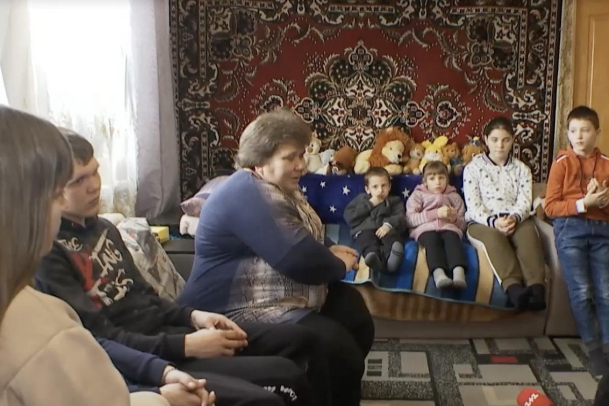 Дети просили у родителей уехать / скриншот Дети просили у родителей уехать / скриншот