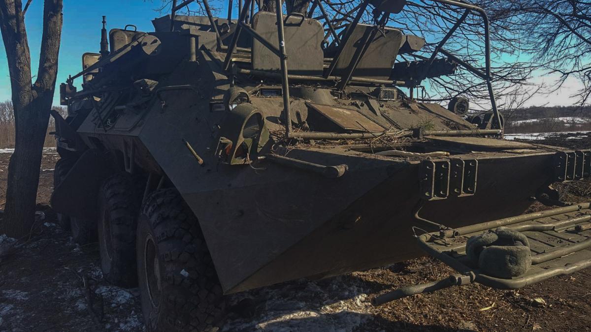 Р-149БМР має персональні комп'ютери, здатні взаємодіяти з апаратурою навігації та зв'язку / фото "Мілітарний" Р-149БМР має персональні комп'ютери, здатні взаємодіяти з апаратурою навігації та зв'язку / фото "Мілітарний"