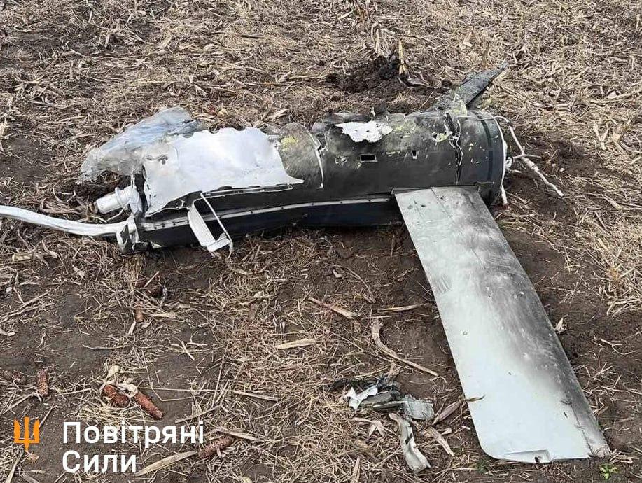 Військові показали уламки збитих ракет / t.me/kpszsu/2390 Військові показали уламки збитих ракет / t.me/kpszsu/2390