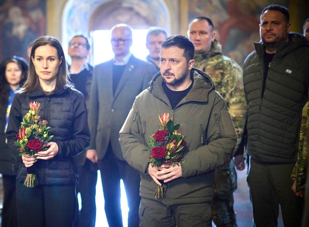 'Будемо завжди вдячні': Зеленський посмертно нагородив легендарного 'Да Вінчі' 'Будемо завжди вдячні': Зеленський посмертно нагородив легендарного 'Да Вінчі'