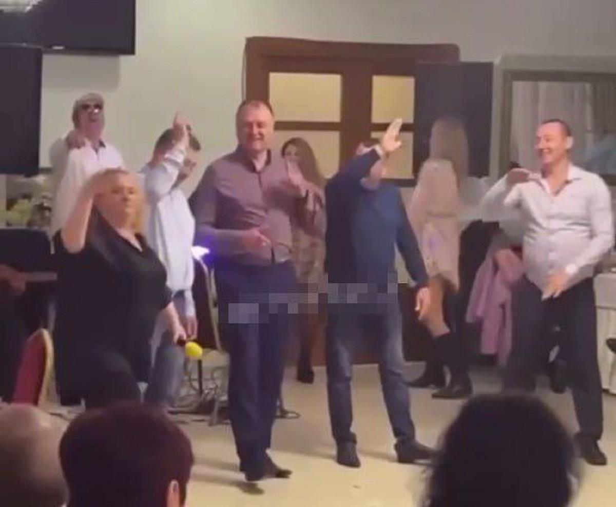 Заместитель начальника военкомата Одесской области наказан за танцы под русскую музыку / скриншот