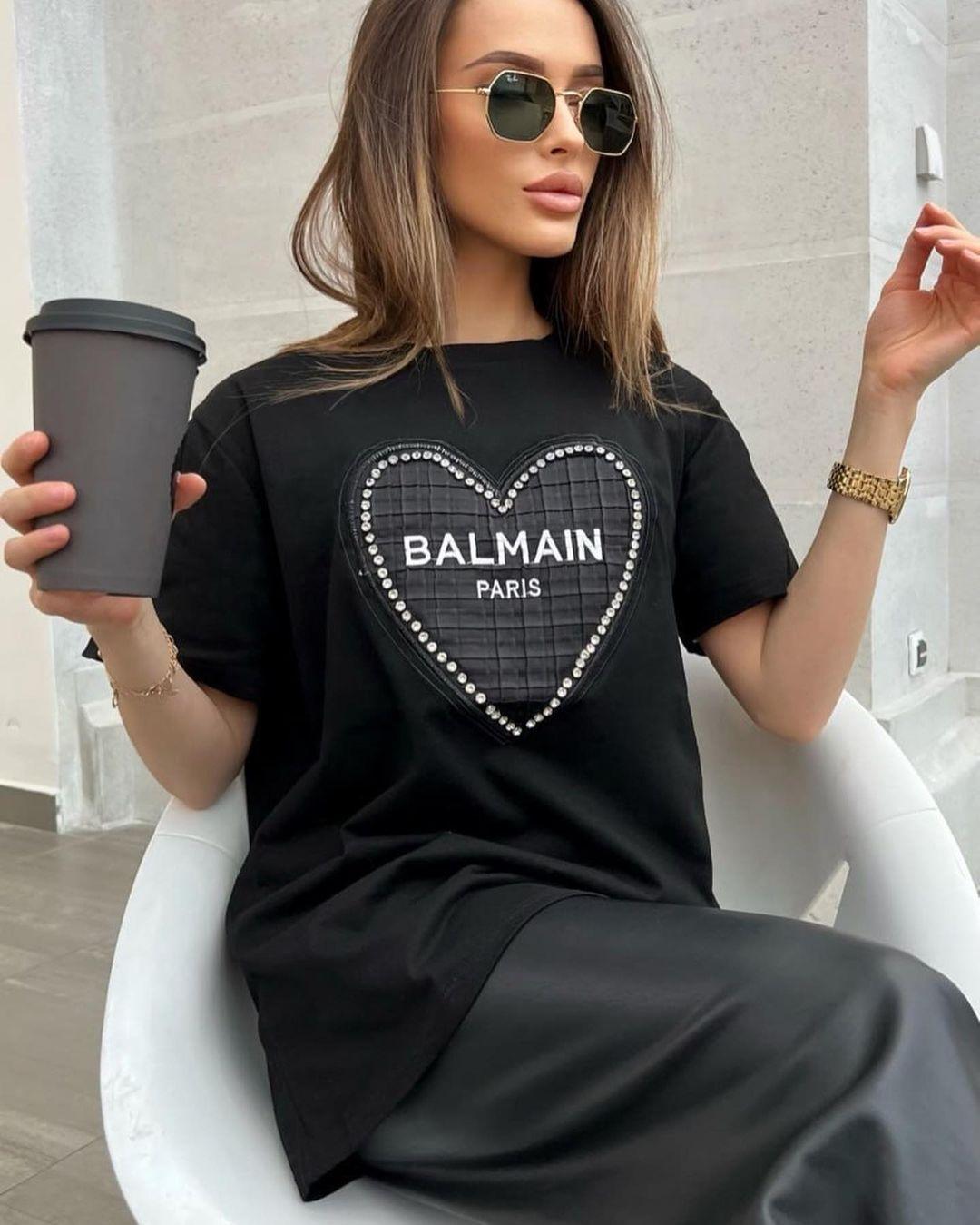 Черный цвет вышел из моды / Скриншот Instagram Черный цвет вышел из моды / Скриншот Instagram