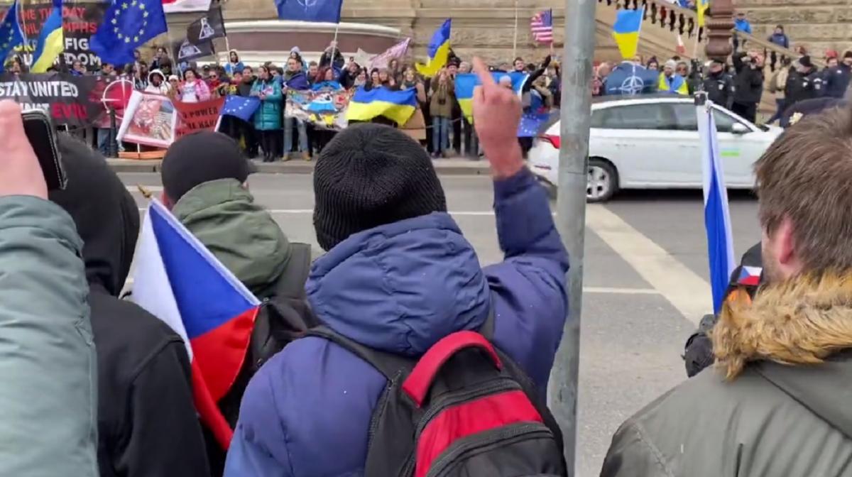 У Чехії пройшла демонстрація / Скриншот У Чехії пройшла демонстрація / Скриншот
