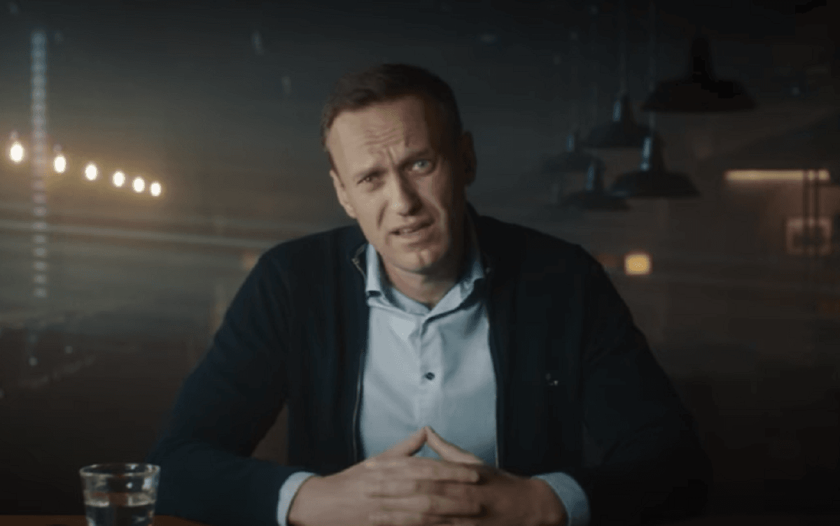Кадр из фильма "Навальный" / Скриншот YouTube