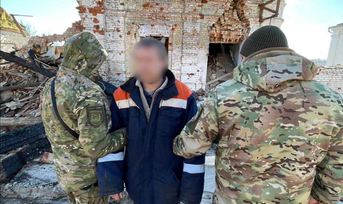 В Купянском районе нашли потерявшегося солдата РФ / фото полиция Харьковской области В Купянском районе нашли потерявшегося солдата РФ / фото полиция Харьковской области