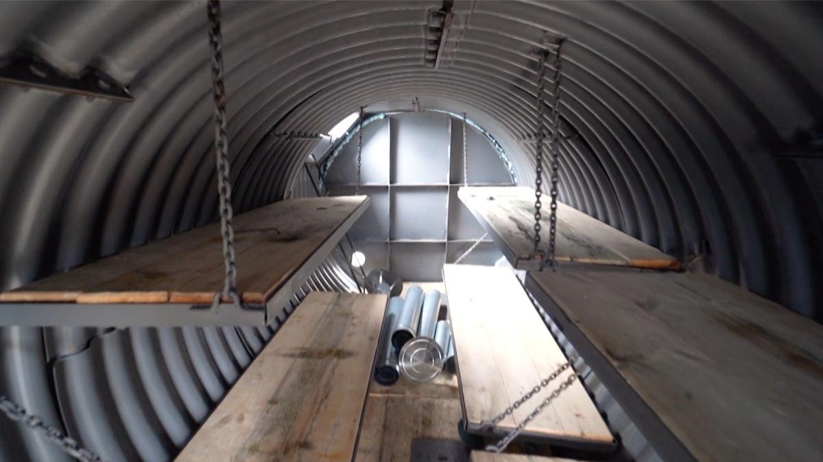 Защитники Бахмута получили уже 55 мобильных укрытий от 'Стального фронта'