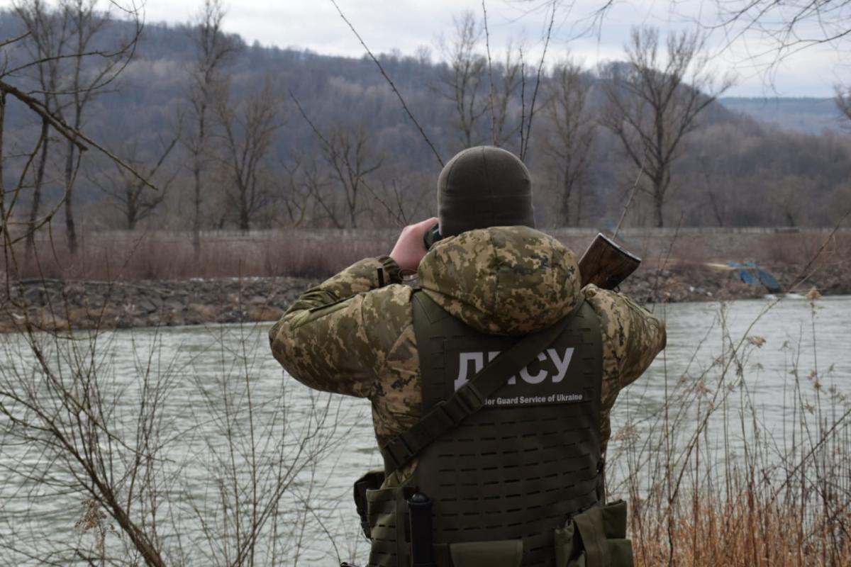 У Тисі втопився чоловік, який намагався втекти до Угорщини / фото facebook.com/zahidnuy.kordon