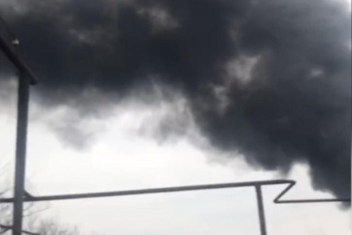 ЗСУ "відмінусували" склад БК окупантів біля Маріуполя / фото t.me/mrplsprotyv ЗСУ "відмінусували" склад БК окупантів біля Маріуполя / фото t.me/mrplsprotyv