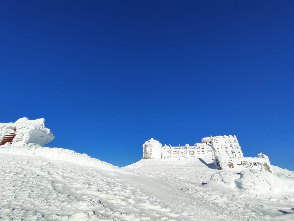 У Карпатах ясно, але дуже холодно / фото Чорногірський гірський пошуково-рятувальний пост